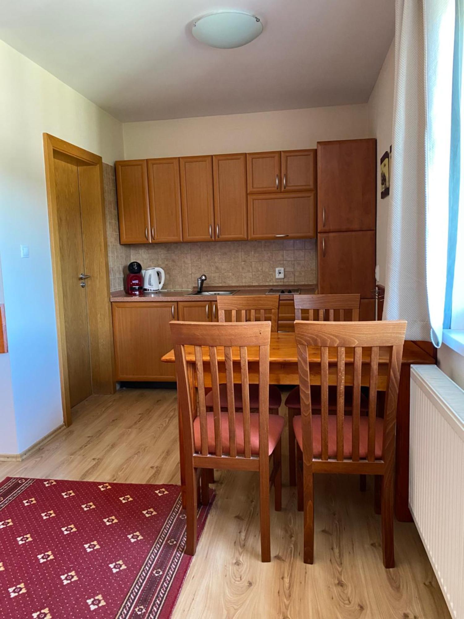 Apartman Dorian Bešeňová Exteriör bild